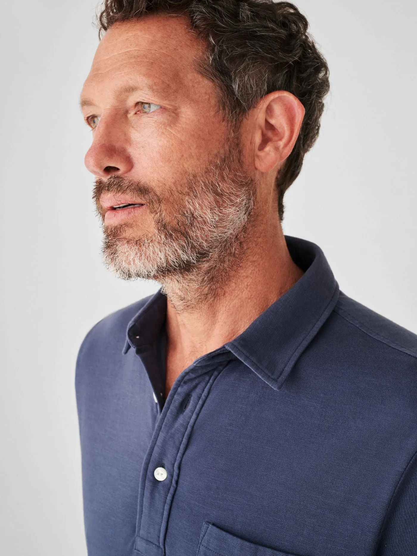 Faherty Sunwashed Tshirt Polo in Dune Navy