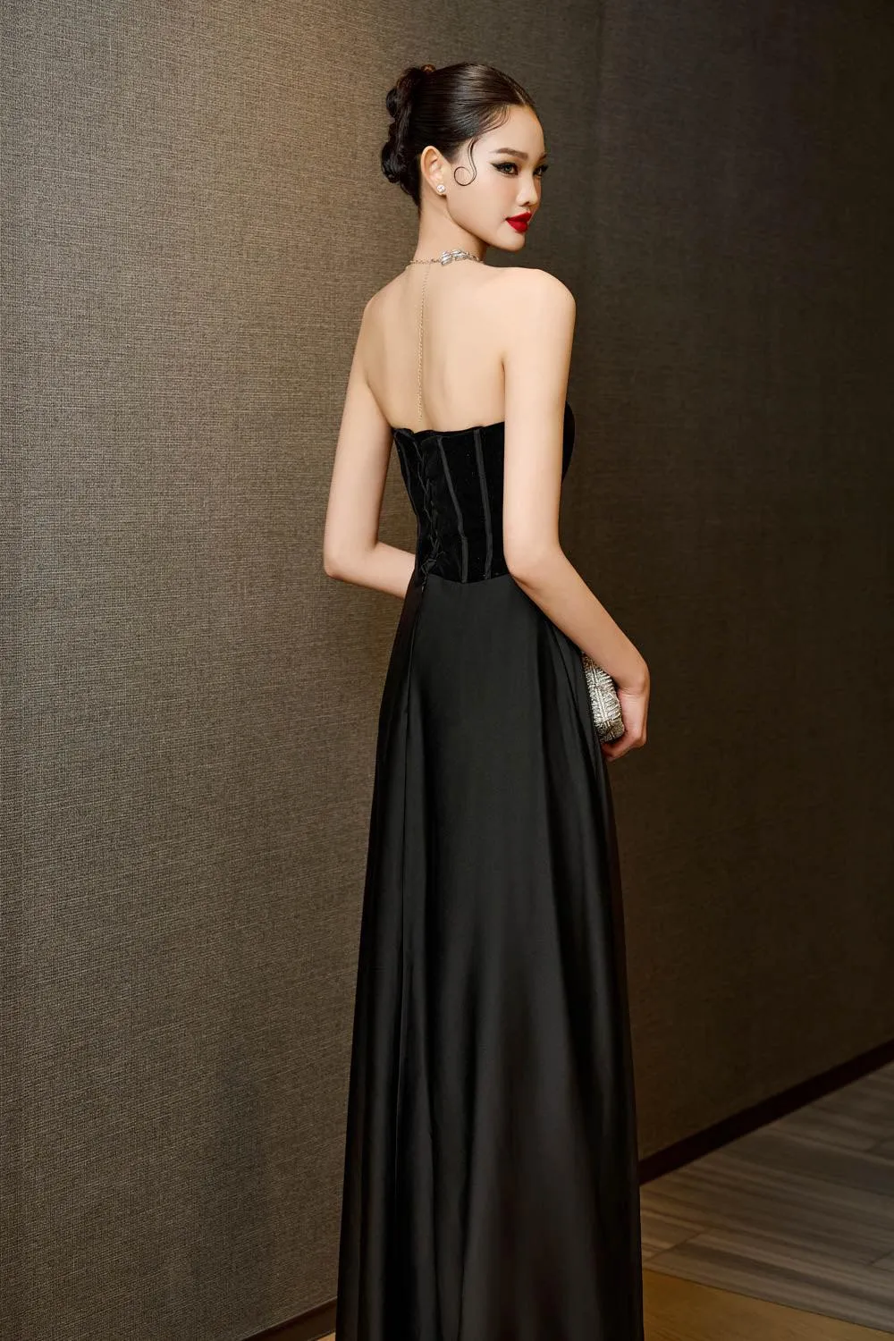 Pearl Party A-line Scoop Neck Silk Floor Length Dress