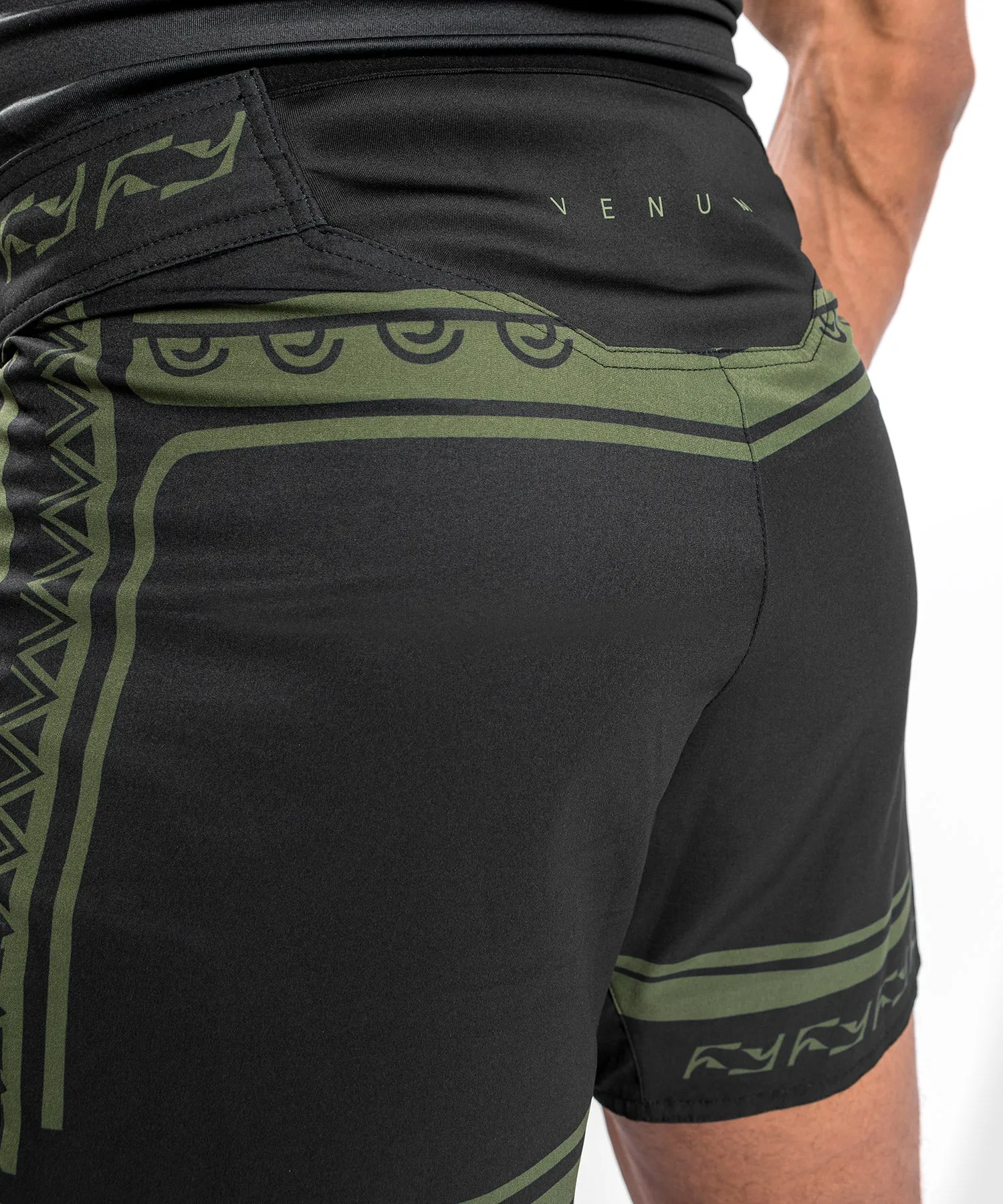 Venum Nakahi Fightshort - Black/Khaki