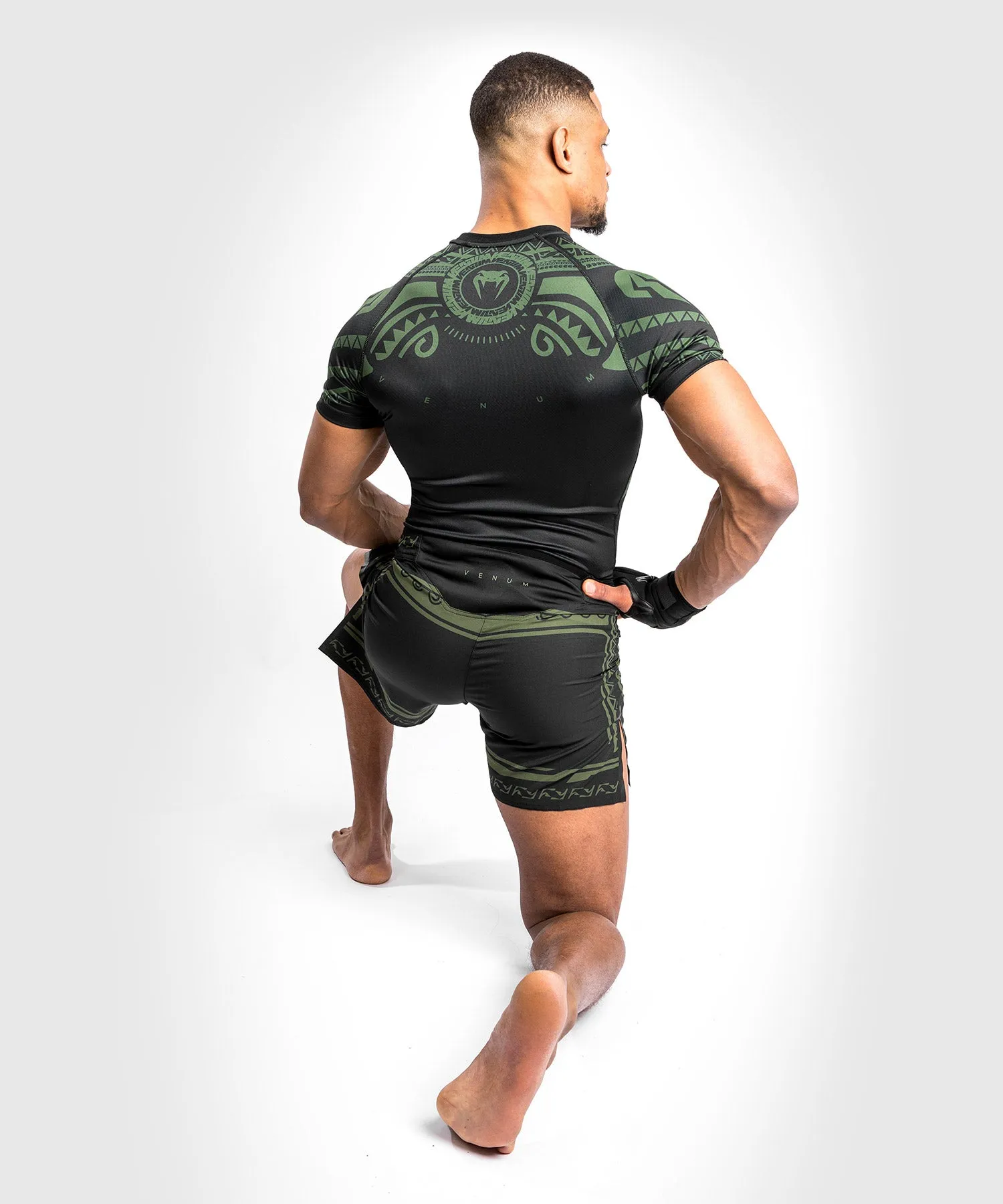 Venum Nakahi Fightshort - Black/Khaki